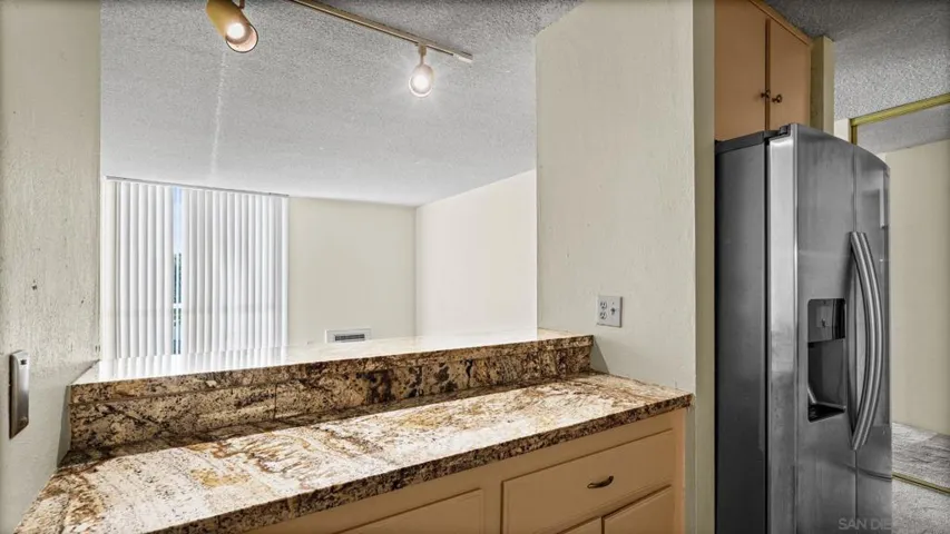 3050 Rue D’orleans 423, San Diego, California 92110