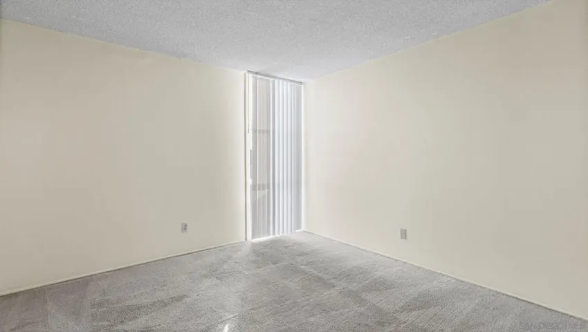 3050 Rue D’orleans 423, San Diego, California 92110