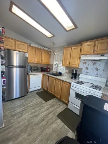 7560 Woodman Place 64, Van Nuys, California 91405