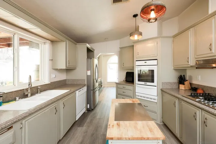 25218 Black Canyon Road, Santa Ysabel, California 92070
