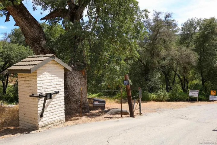 25218 Black Canyon Road, Santa Ysabel, California 92070