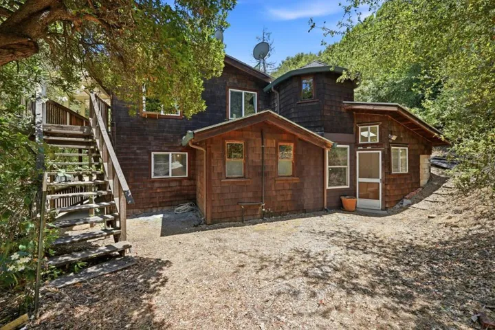 322 Casa Loma Road, Morgan Hill, California 95037
