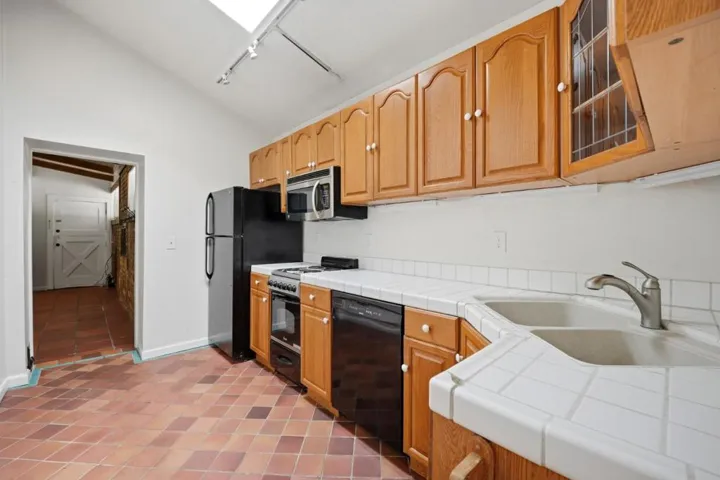 322 Casa Loma Road, Morgan Hill, California 95037