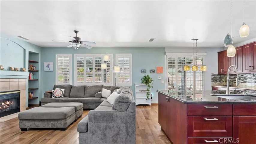 4048 De Anza, Palmdale, California 93551