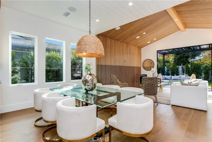 5323 Allott Avenue, Sherman Oaks, California 91401