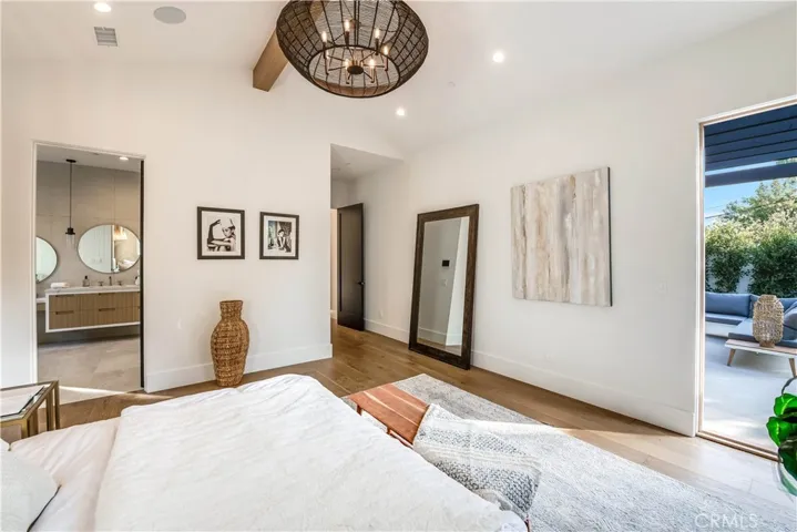 5323 Allott Avenue, Sherman Oaks, California 91401