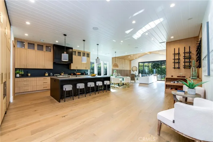 5323 Allott Avenue, Sherman Oaks, California 91401