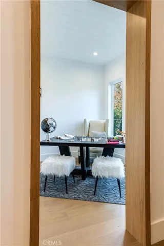 5323 Allott Avenue, Sherman Oaks, California 91401