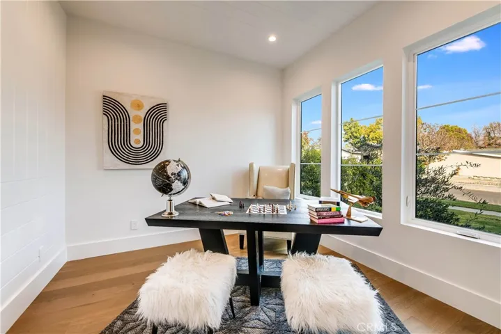 5323 Allott Avenue, Sherman Oaks, California 91401