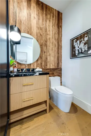 5323 Allott Avenue, Sherman Oaks, California 91401