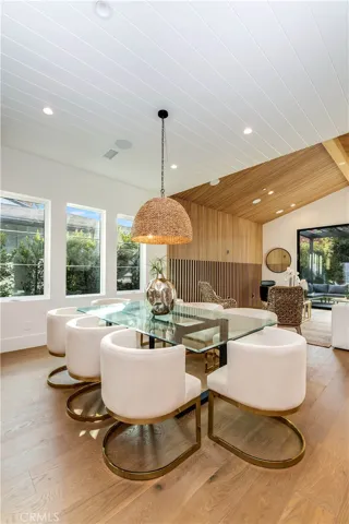 5323 Allott Avenue, Sherman Oaks, California 91401