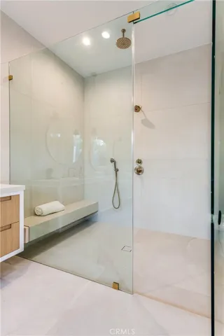 5323 Allott Avenue, Sherman Oaks, California 91401