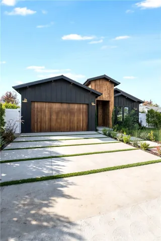5323 Allott Avenue, Sherman Oaks, California 91401