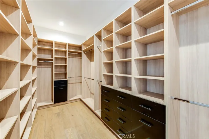 5323 Allott Avenue, Sherman Oaks, California 91401