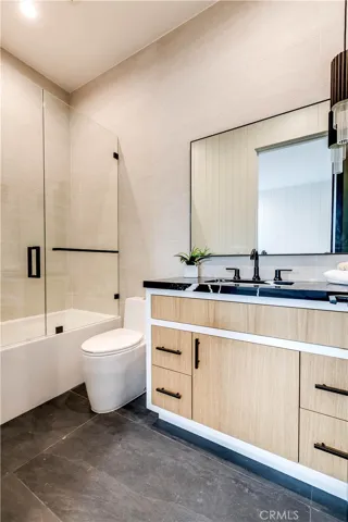 5323 Allott Avenue, Sherman Oaks, California 91401