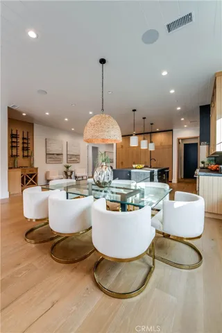 5323 Allott Avenue, Sherman Oaks, California 91401