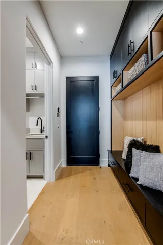 5323 Allott Avenue, Sherman Oaks, California 91401
