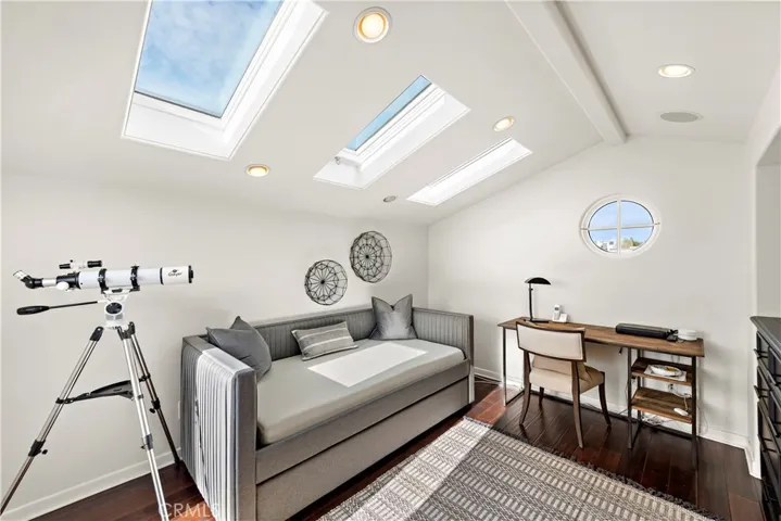 432 Acacia Avenue, Corona Del Mar, California 92625