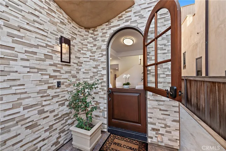 432 Acacia Avenue, Corona Del Mar, California 92625