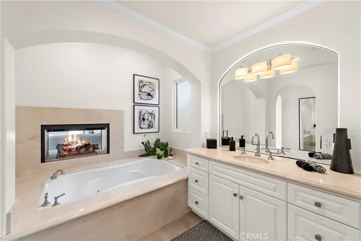 432 Acacia Avenue, Corona Del Mar, California 92625