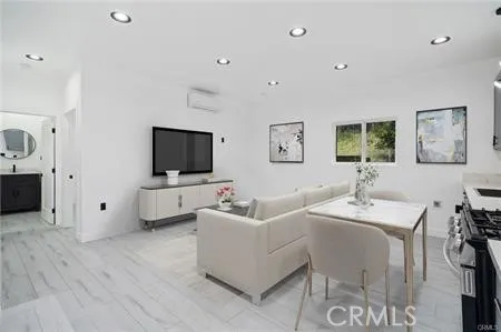16602 Superior, Northridge, California 91343