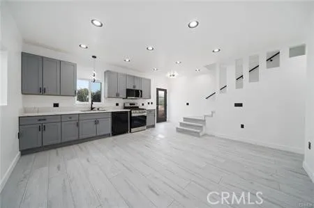 16602 Superior, Northridge, California 91343