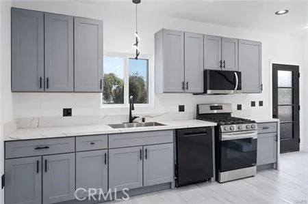 16602 Superior, Northridge, California 91343