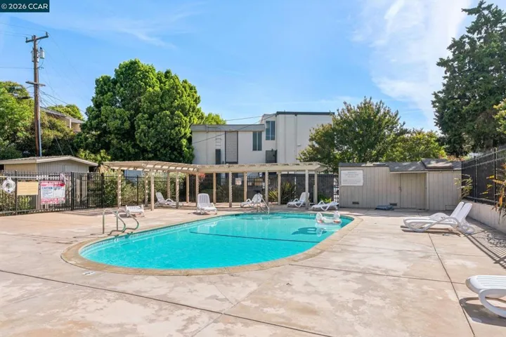 2035 Sierra Rd 4, Concord, California 94518