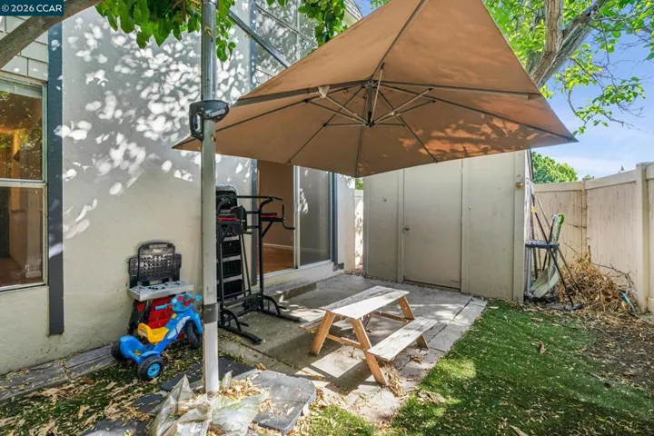 2035 Sierra Rd 4, Concord, California 94518