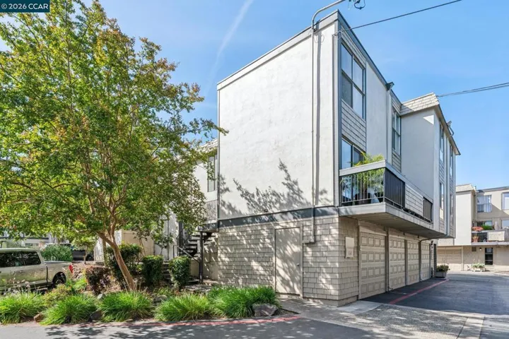 2035 Sierra Rd 4, Concord, California 94518