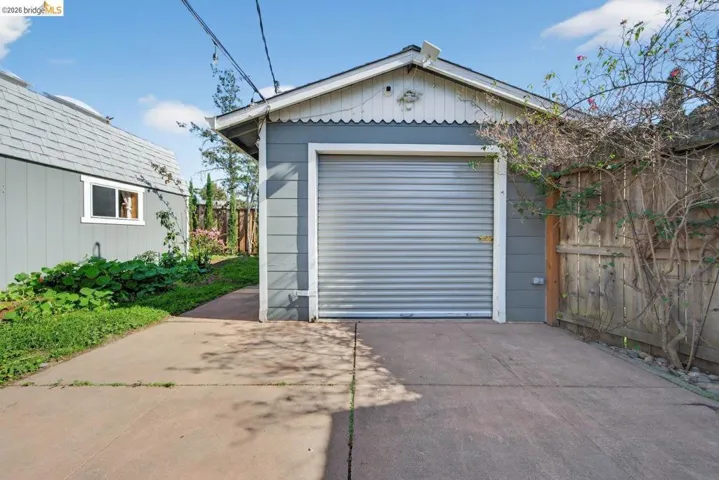 3734 Mcclelland St, Oakland, California 94619
