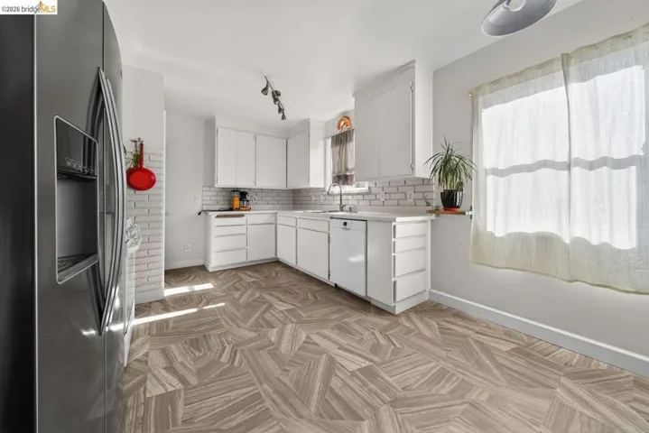 3734 Mcclelland St, Oakland, California 94619