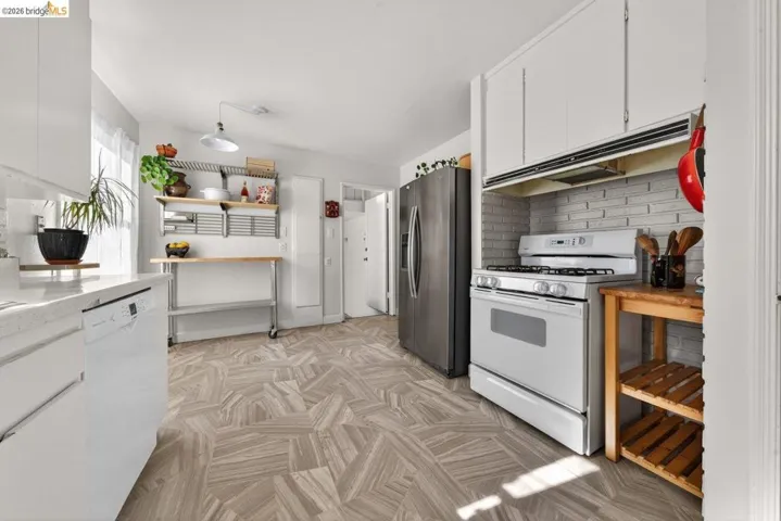 3734 Mcclelland St, Oakland, California 94619