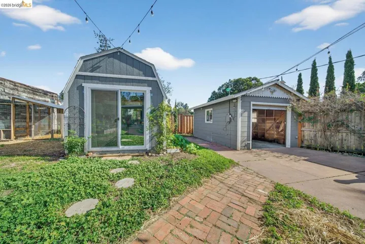 3734 Mcclelland St, Oakland, California 94619