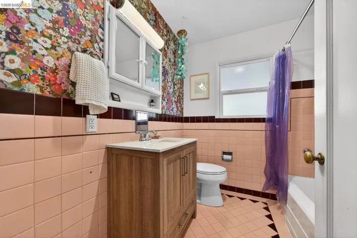 3734 Mcclelland St, Oakland, California 94619