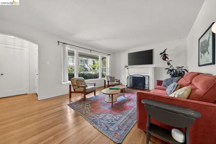 3734 Mcclelland St, Oakland, California 94619