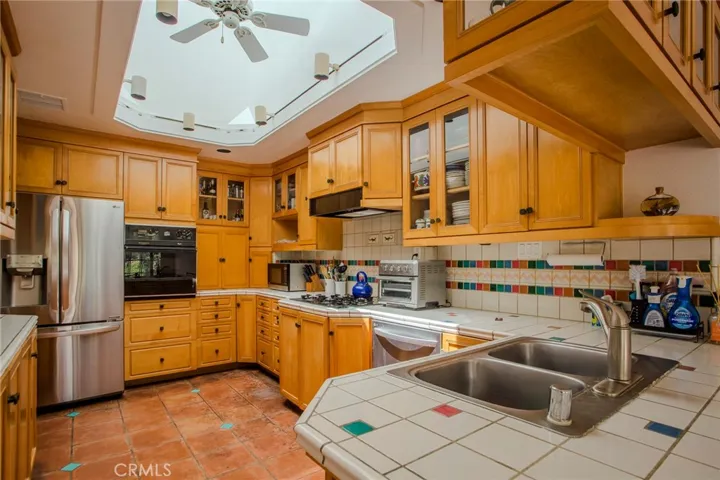 12720 Oxford, La Mirada, California 90638