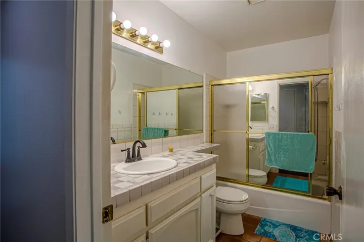 12720 Oxford, La Mirada, California 90638