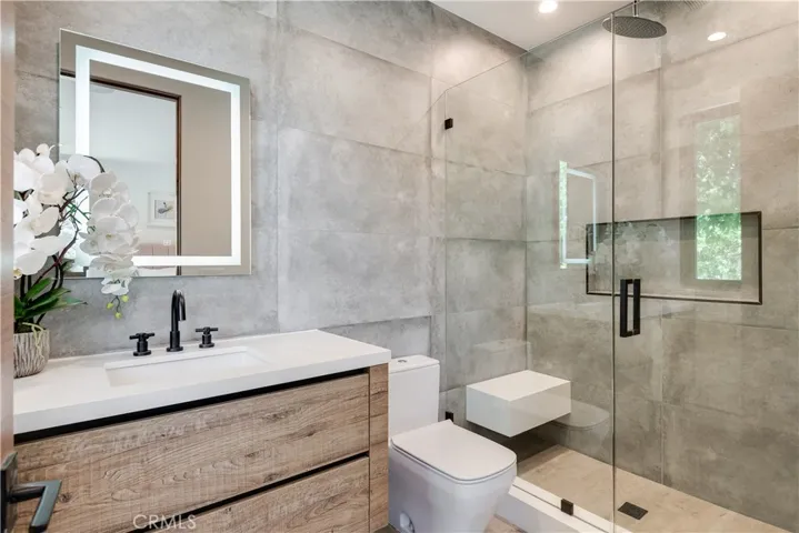 23262 Gonzales Drive, Woodland Hills, California 91367