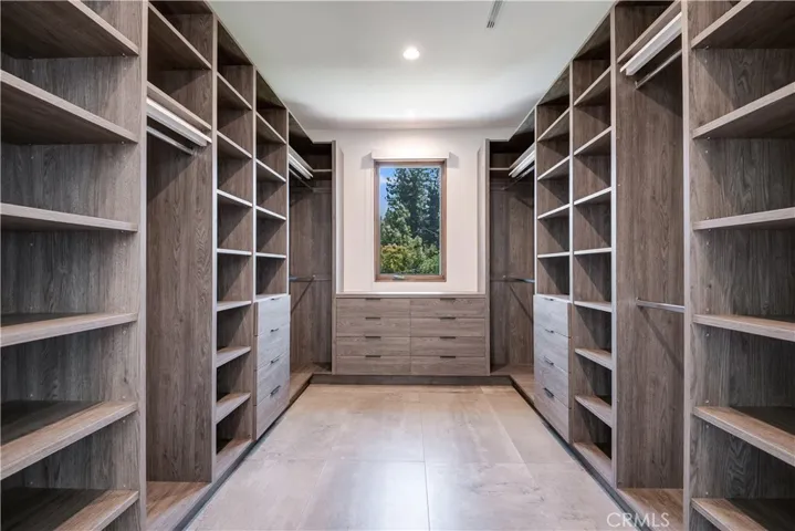 23262 Gonzales Drive, Woodland Hills, California 91367