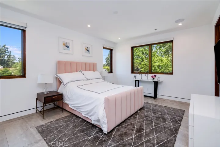 23262 Gonzales Drive, Woodland Hills, California 91367