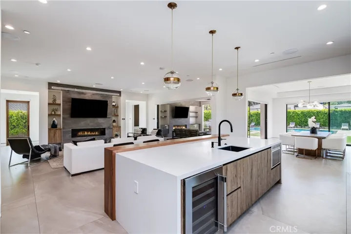 23262 Gonzales Drive, Woodland Hills, California 91367