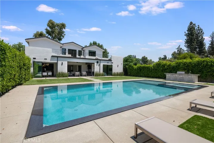 23262 Gonzales Drive, Woodland Hills, California 91367