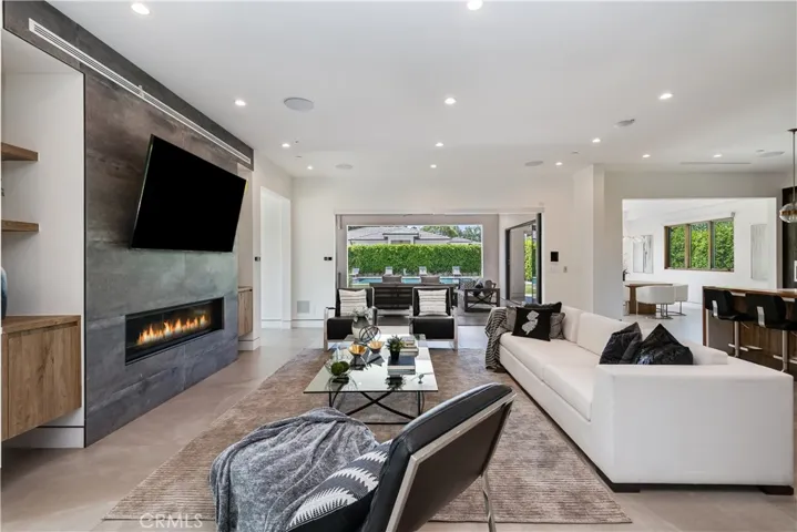 23262 Gonzales Drive, Woodland Hills, California 91367