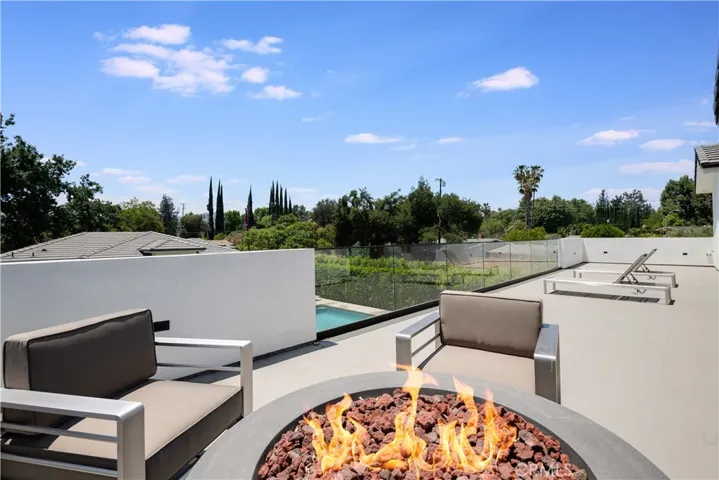 23262 Gonzales Drive, Woodland Hills, California 91367