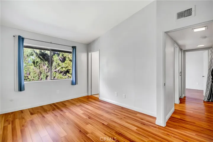 7308 Corbin Avenue G, Reseda, California 91335