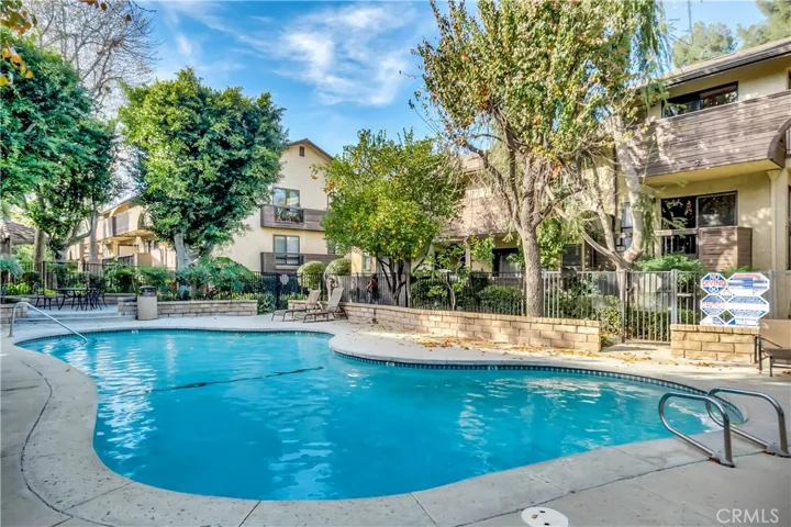 7308 Corbin Avenue G, Reseda, California 91335