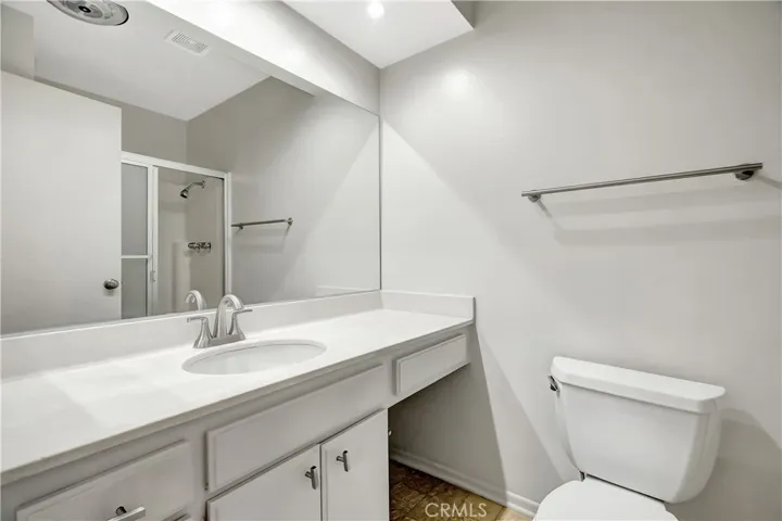 7308 Corbin Avenue G, Reseda, California 91335