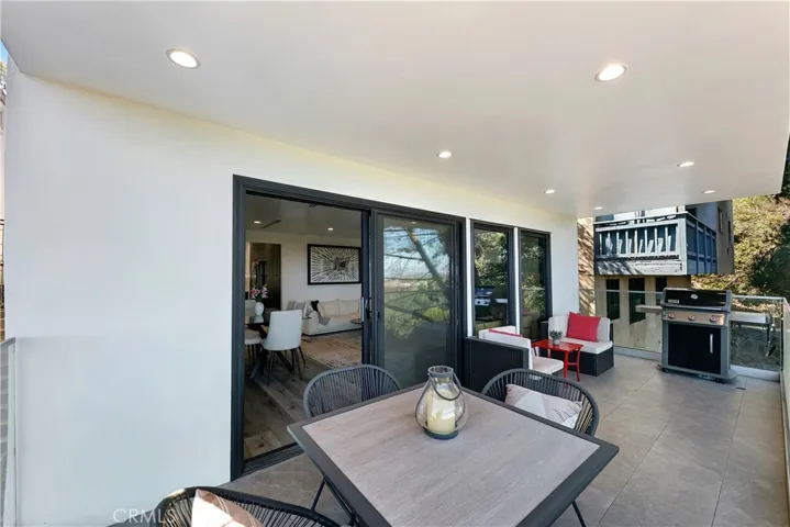 8960 Crescent Drive, Los Angeles, California 90046