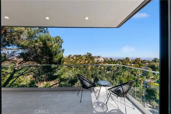 8960 Crescent Drive, Los Angeles, California 90046